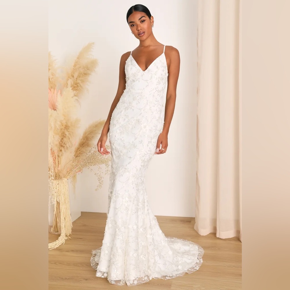 NWT Vow to Wow White 3D Floral Applique Sequin Maxi Dress